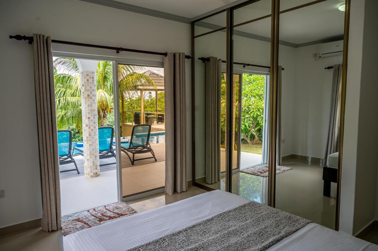 Tranquility Villas Baie Sainte Anne Exterior photo