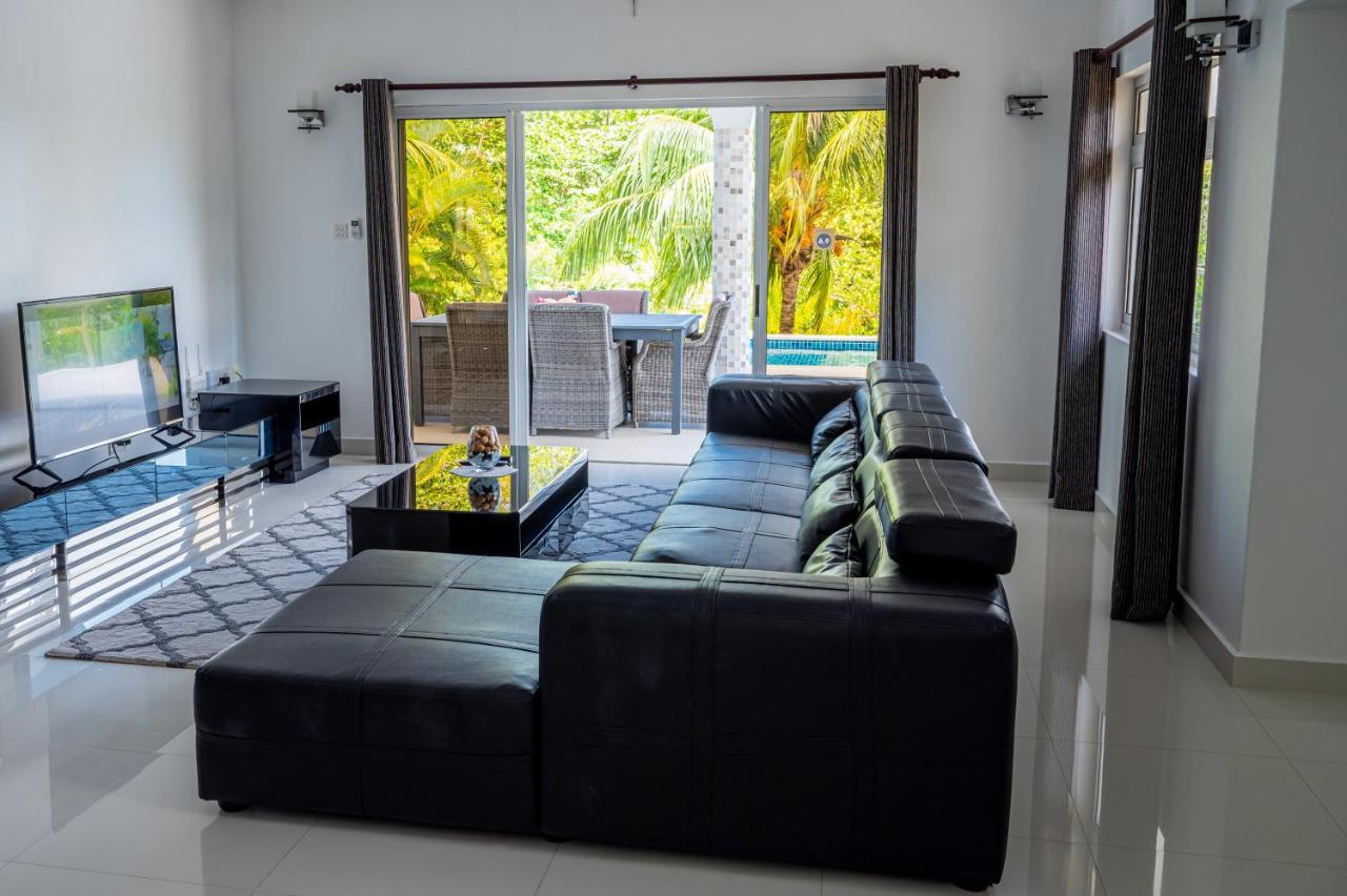 Tranquility Villas Baie Sainte Anne Exterior photo