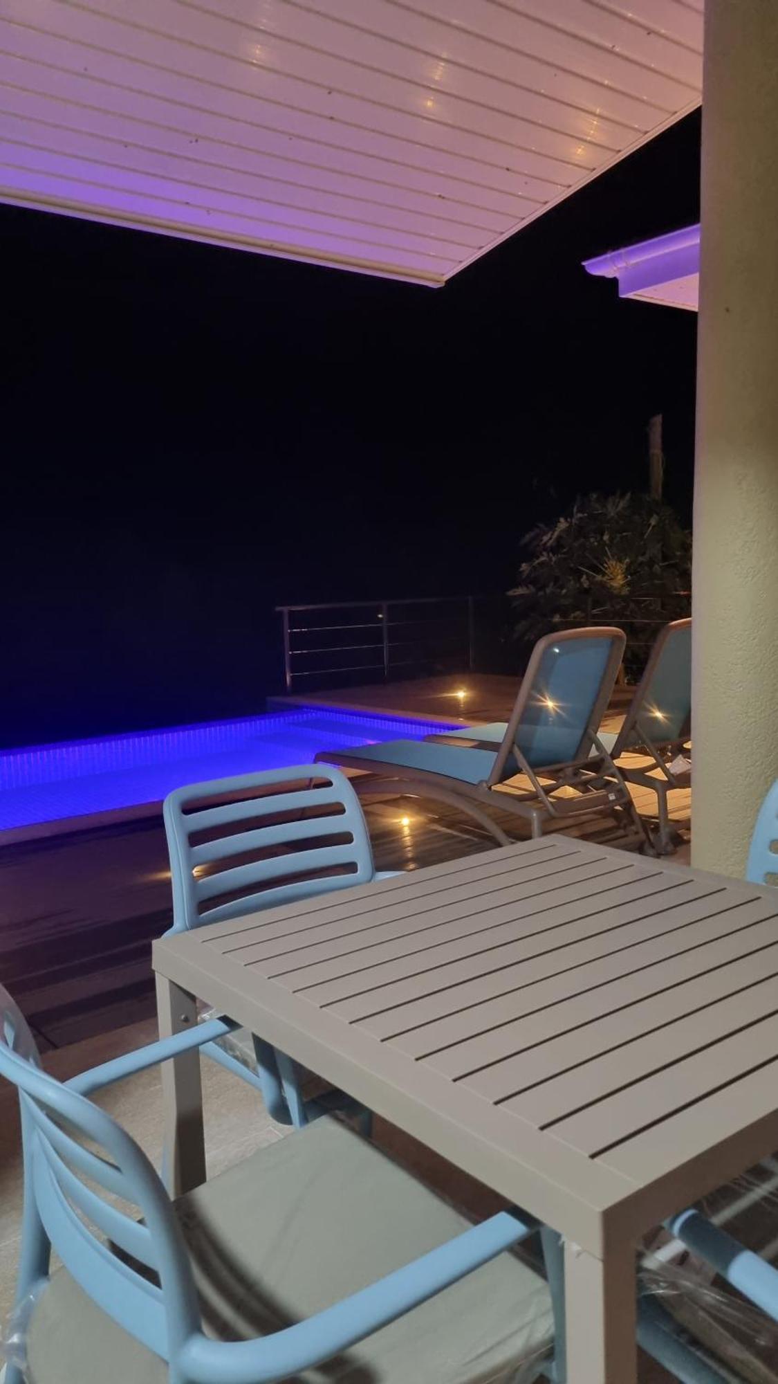 Tranquility Villas Baie Sainte Anne Exterior photo